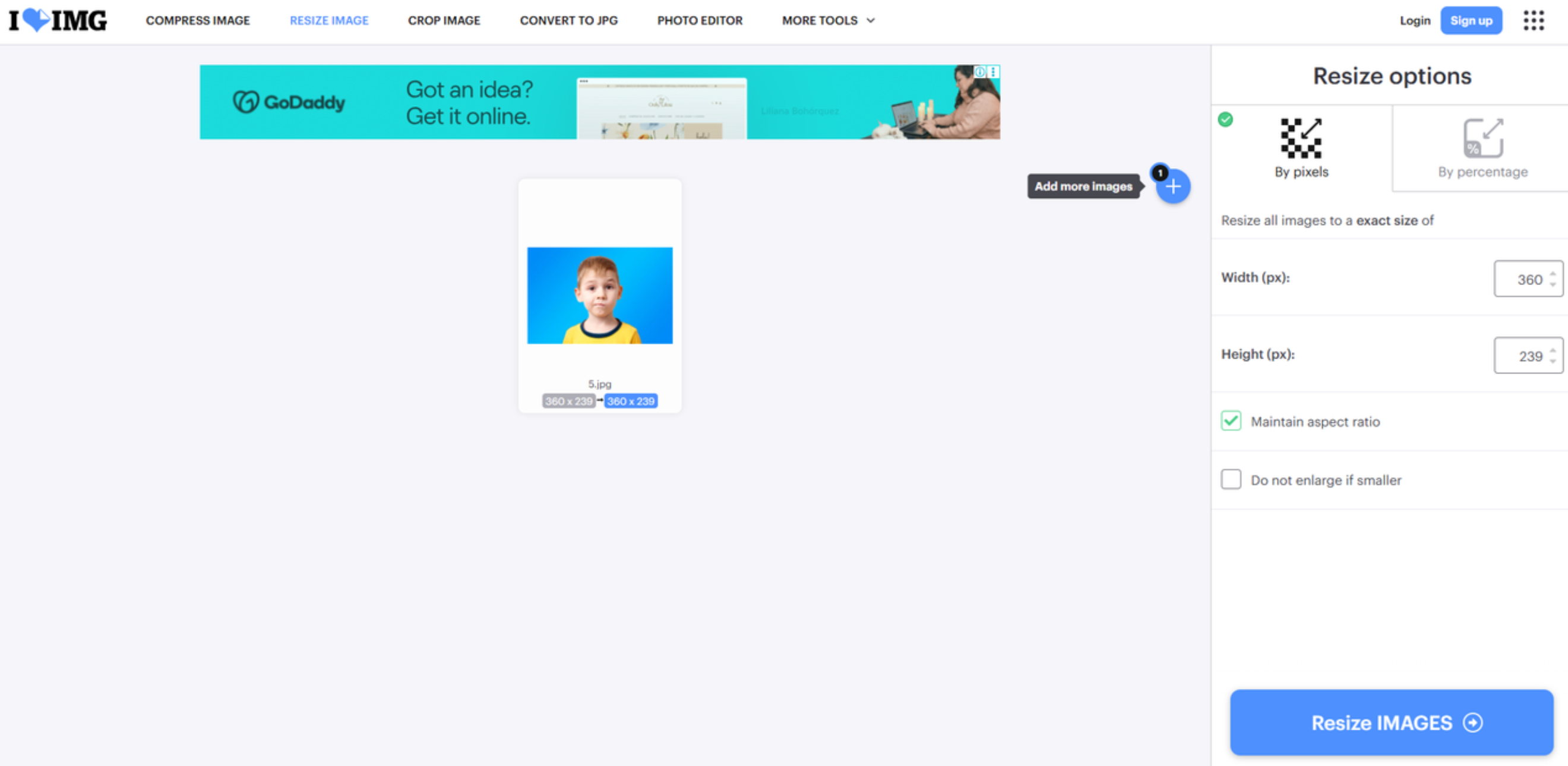Interfaccia di iLoveIMG - un efficiente editor di dimensioni delle foto