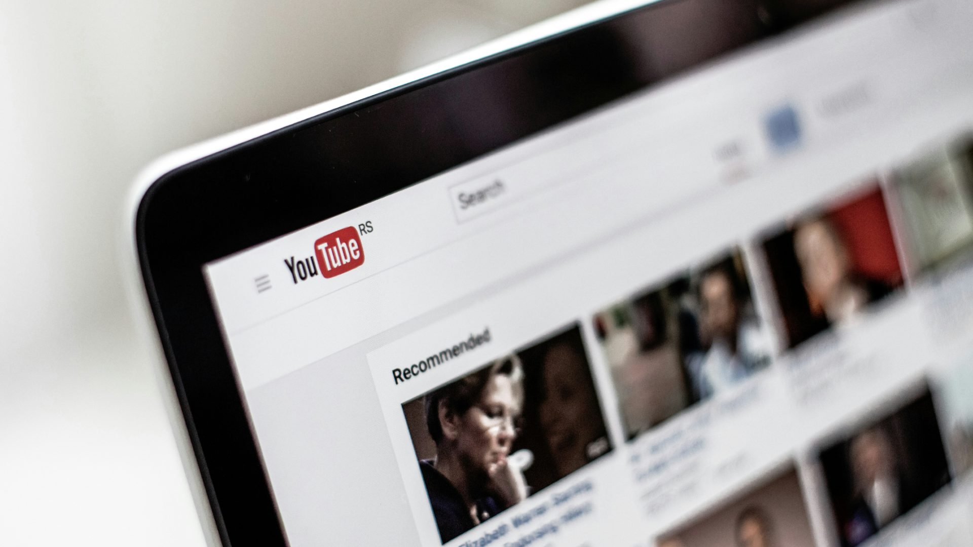 Mejores prácticas para crear las descripciones ideales de YouTube.