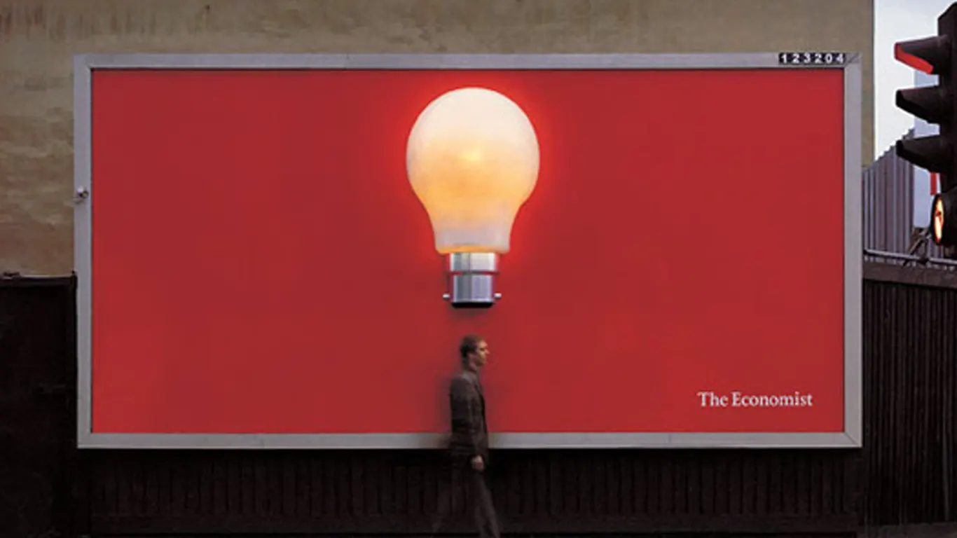 The Economist-Lightbulbビルボード広告