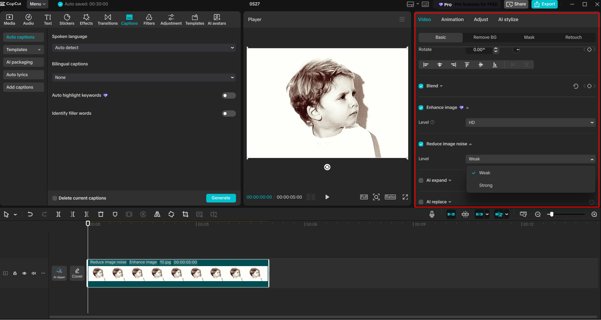 Upgrade gambar dengan AI di CapCut desktop video editor