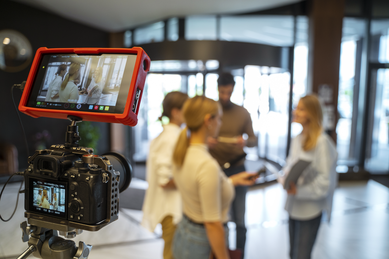 Behind-the-scenes video