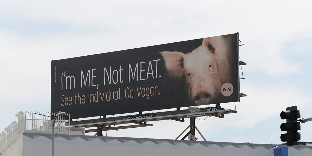 PETAの看板広告「I'm Me, Not Meat」