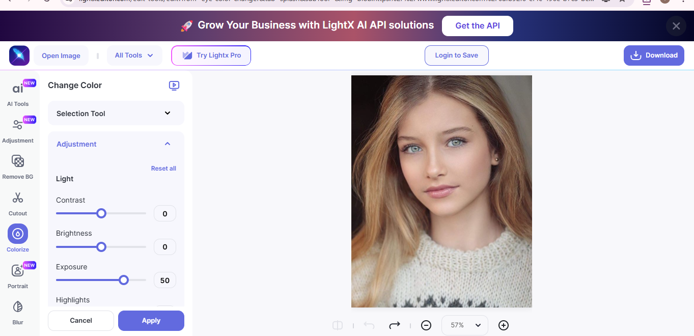 Antarmuka LightX - editor lensa mata online yang mudah digunakan