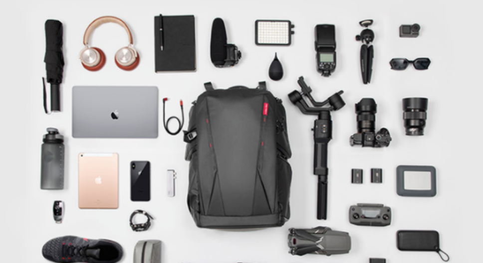 Configuração de tripé, microfone e smartphone para vlogging